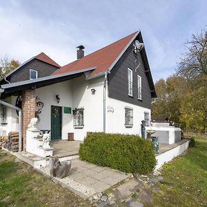 Country Cottage With Sauna And Bubble Bath Kraslice Exterior photo