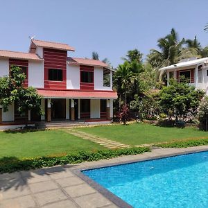 Peaceful Chaitra Villa 5Bhk And 4Bhk Alibaug Swimming Pool Is Common Between Both Property 阿里巴格 Exterior photo