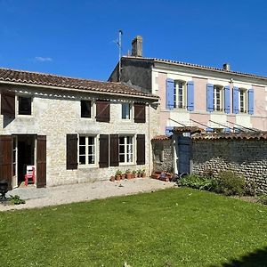 3 Bed Gite With Private Pool & Garden In Nantillé Exterior photo