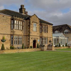 Rogerthorpe Manor Hotel 庞特佛雷特 Exterior photo