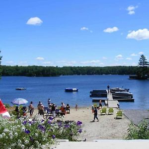 Bunkie 5 At The Lake On Muskoka Shores Otter Lake Exterior photo