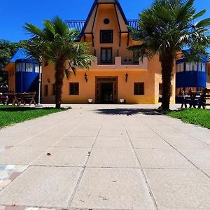 Hotel El Volcan Exterior photo