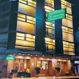 苏黎翁春蓬酒店 Exterior photo