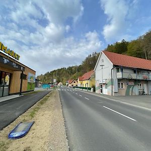 Ferienwohnung Im Sudsteirischen Weinland - Haus Birgit Arnfels Exterior photo