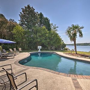 Impeccable Home With Dock And Pool On Lake Wateree! 卡姆登 Exterior photo