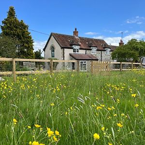 Charming Modernized Country Cottage Near Mere, Wiltshire 米尔 Exterior photo