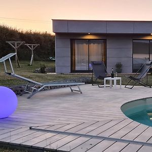 Guest House, Tres Calme, Piscine, Recharge Ve Perrouse Exterior photo