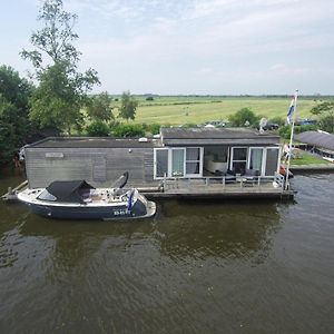 De VeenhoopLuxe Woonboot Unieke Locatie Friesland Alde Feanen别墅 Exterior photo