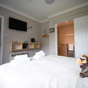 5 Glenconon Bed And Breakfast 乌伊格 Exterior photo