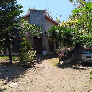 Pauls Homestay In Borong Wado Exterior photo