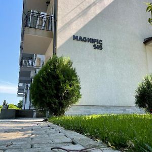 艾福雷诺德 Magnific Sis酒店 Exterior photo