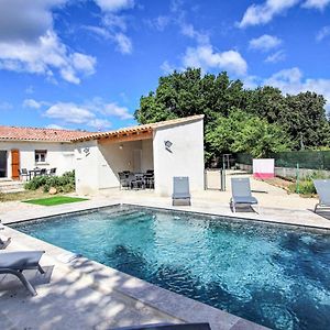 Beautiful Home In Rochefort Du Gard With Kitchen Exterior photo