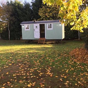 Jasmine The Shepherd Hut 伍德哈尔温泉水疗 Exterior photo