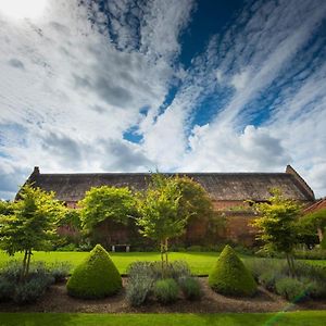 A Luxury Tudor Hall & Gardens Located On Breath-Taking Norfolk Estate 诺里奇 Exterior photo
