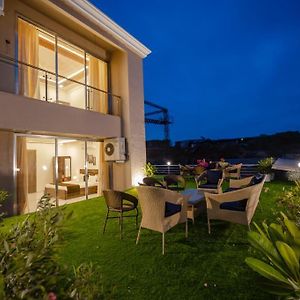 The Retreat-Pool Villa 5Bhk With Indoor Pool And 1200Sq Feet Deck Area 伊加特普里 Exterior photo