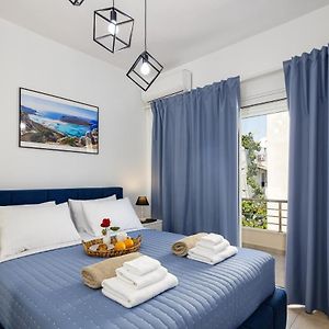 Adelphes Beachfront Apartment With Direct Connection To The Beach 干尼亞 Exterior photo