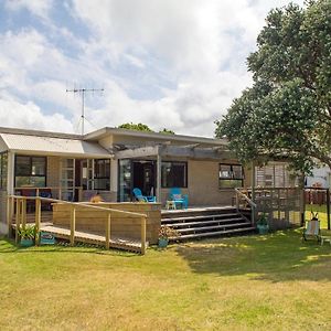 Vintage Pohutukawa - Whangamata Bach别墅 Exterior photo