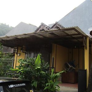 Villa Hz Sindanglaya Exterior photo