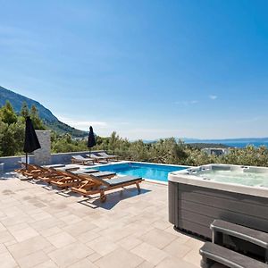 Amazing Home In Makarska With Wifi Exterior photo