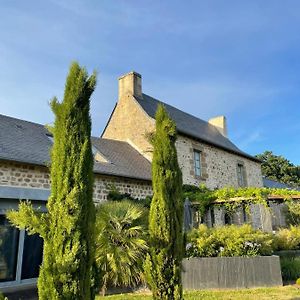 Val-d'IzeManoir De La Nogrie - Chambre De Charme Avec Acces Privatif - Piscine Chauffee Sur Domaine 5 Etoiles住宿加早餐旅馆 Exterior photo