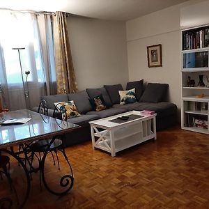 2 Bedrooms Apartment With Parking Paris Neuilly Exterior photo