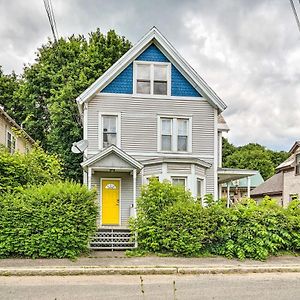 North Adams Apartment With Renovated Kitchen Exterior photo