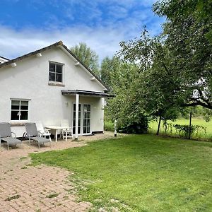 Cosy Holiday Home Overlooking The Meadows Spijk  Exterior photo