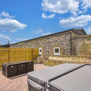 伯青顿The Flint Barn At Quex Park Estate别墅 Exterior photo