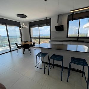#דירת יוקרה על הים Seabreeze Beach Apartment# Givat Olga Exterior photo