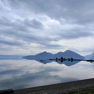 Yellow House By Lake Toya - Vacation Stay 66061V Exterior photo