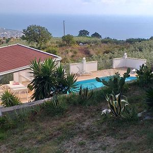 Villa Vista Mare Con Piscina San Pietro in Amantea Exterior photo