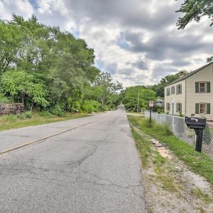 Pet-Friendly Lake Getaway 1 Block To Beach! Gary Exterior photo