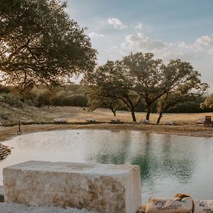 Spring BranchThe Roost Farmhaus On 20 Acres, Hill Country View, Firepit, Swimming Hole别墅 Exterior photo