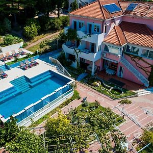 Family Friendly Apartments With A Swimming Pool Mlini, Dubrovnik - 8579 Exterior photo