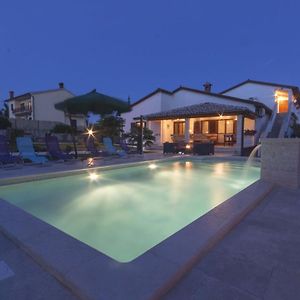 Holiday House With A Swimming Pool Orihi, Central Istria - Sredisnja Istra - 11295 Barban Exterior photo