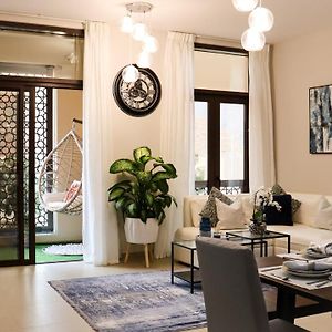 Stylish Apartment With A Jacuzzi 马斯喀特 Exterior photo