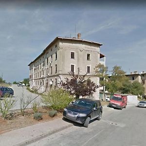 Apartments With A Parking Space Pula - 14533 Exterior photo