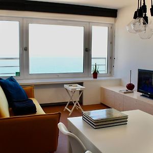 Compleet Appartement Met Frontaal Zeezicht Oostende Exterior photo