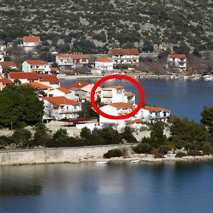 Apartments By The Sea Poljica, Trogir - 6020 Poljica  Exterior photo