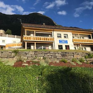 Panorama Fjord Olden公寓 Exterior photo