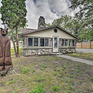 Cozy Prudenville Cabin Walk To 霍顿湖 Exterior photo