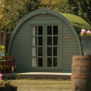 Glamping In Wiltshire The Green Knoll Is A Charm 奇彭纳姆 Exterior photo