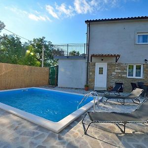 Holiday House With A Swimming Pool Sovinjsko Polje, Central Istria - Sredisnja Istra - 16806 布泽特 Exterior photo