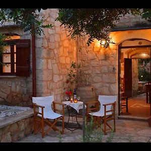 Traditional Stone House In Vamos Xirostérnion Exterior photo