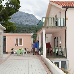 Apartments And Rooms With Parking Space Tucepi, Makarska - 13056 Exterior photo