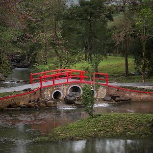 融合阿尔巴养生度假村 顺化 Exterior photo