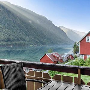 Cabin Alongside The Beautiful Fjaerlandsfjord别墅 Exterior photo
