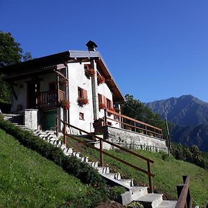 Casa All'Alpe Gaggetto B & B Anzino Exterior photo