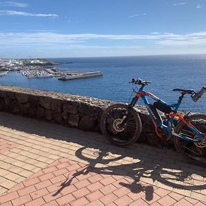 Private Apartment With Mountain And Sea Views, La Asomada, Lanzarote 蒂亚斯 Exterior photo