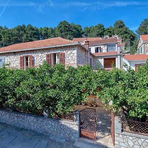 Holiday House With A Parking Space Svirce, Hvar - 17682 Vrbanj Exterior photo